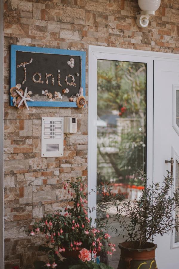 Apartments Tania 팔랄리아 디오니시우 외부 사진
